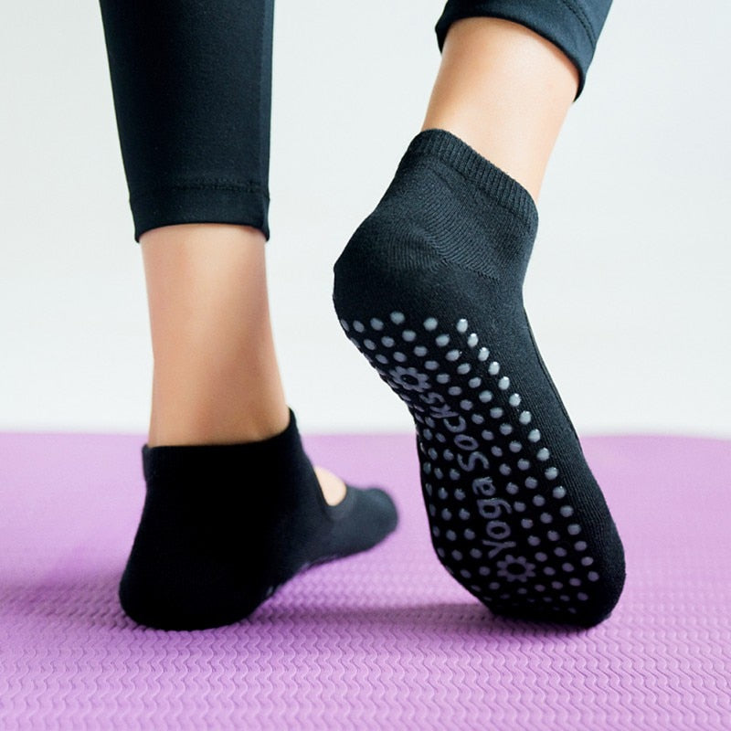 Women Anti-Slip Pilates, Ballet, Dance, Sports And Gym Socks.