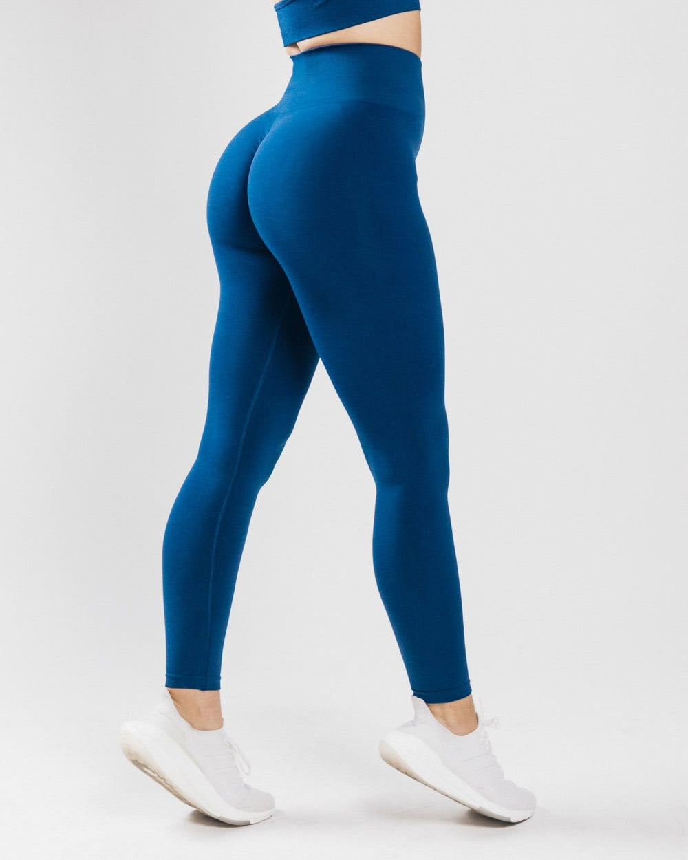 Amplify High Waisted Women Seamless Butt Lifting Leggings And Shorts.