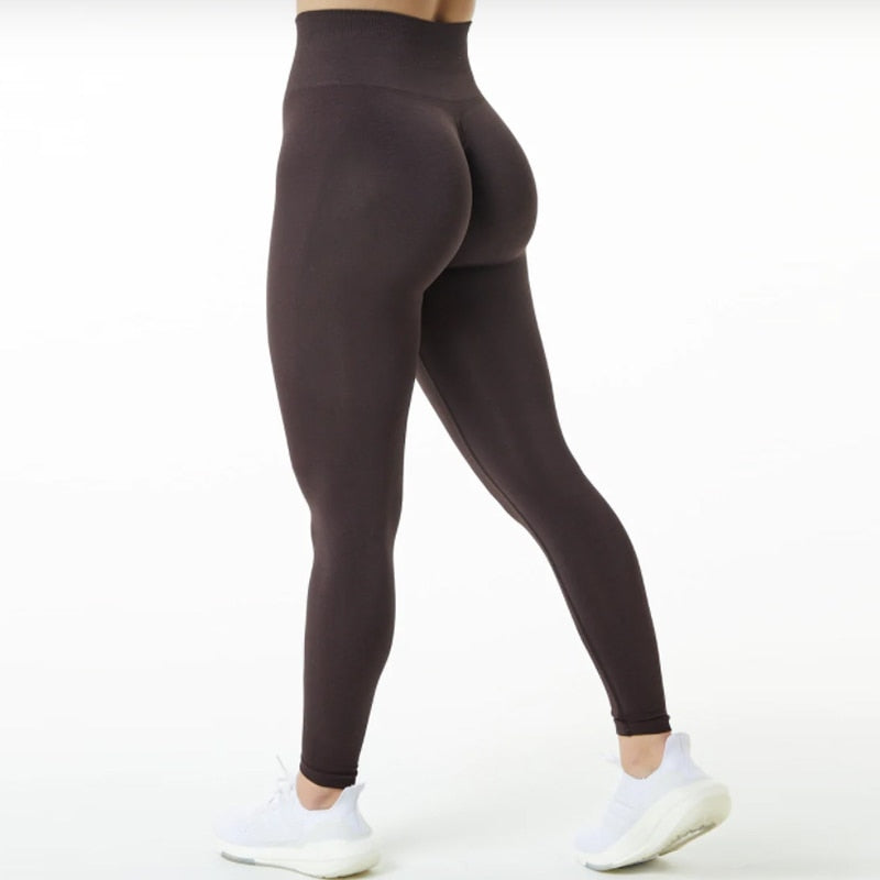 Women Amplify Scrunch Butt, Push Up Booty Legging And Long Sleeve Crop Top.