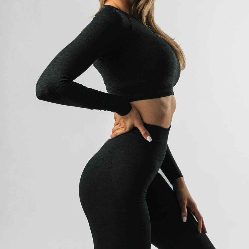 Women Amplify Scrunch Butt, Push Up Booty Legging And Long Sleeve Crop Top.